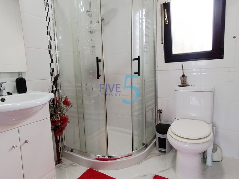 Villa for Sale in Alicante, Valencia 26