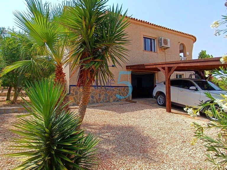 Villa for Sale in Alicante, Valencia 10