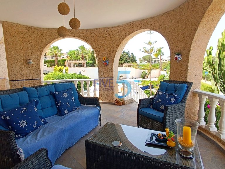 Villa for Sale in Alicante, Valencia 14