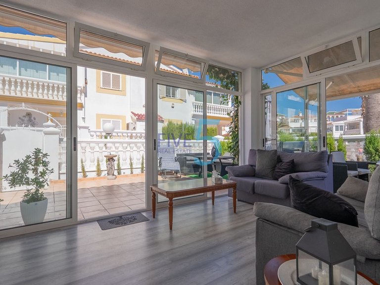 Villa for Sale in Alicante, Valencia 26