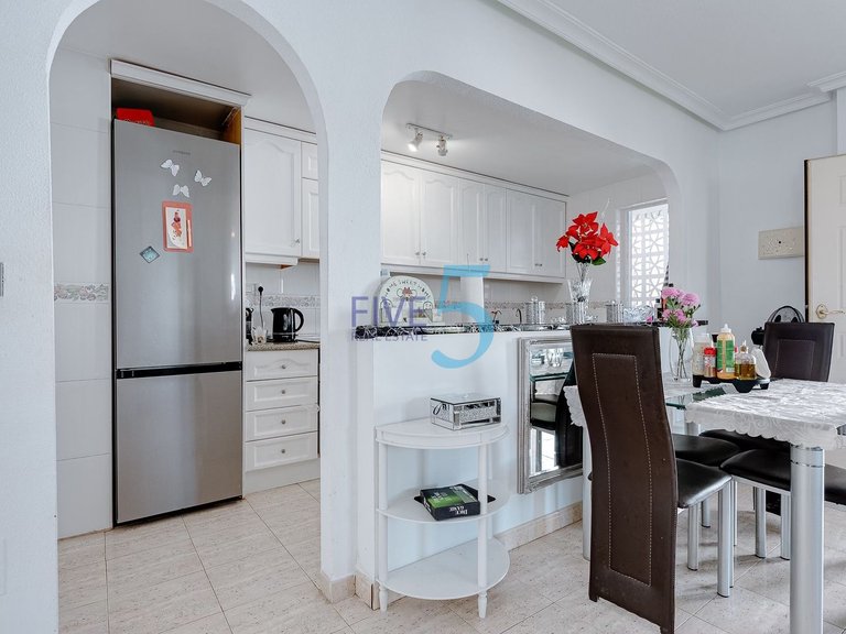 Villa for Sale in Alicante, Valencia 7