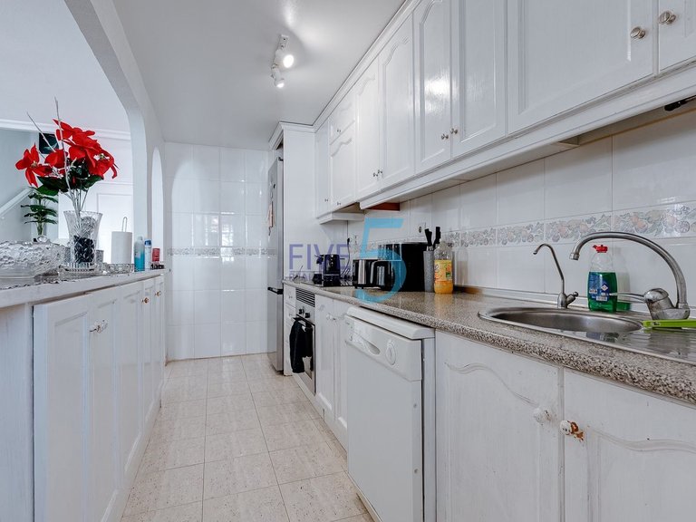 Villa for Sale in Alicante, Valencia 9