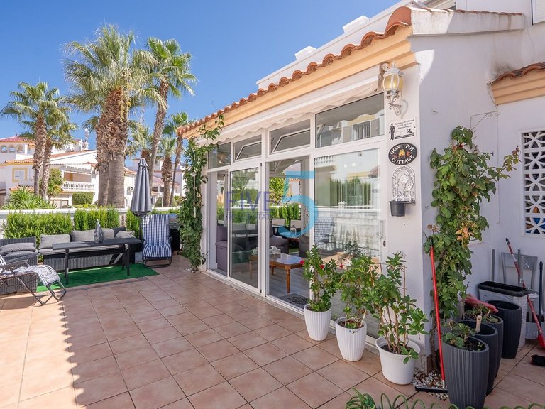 Villa for Sale in Alicante, Valencia 3