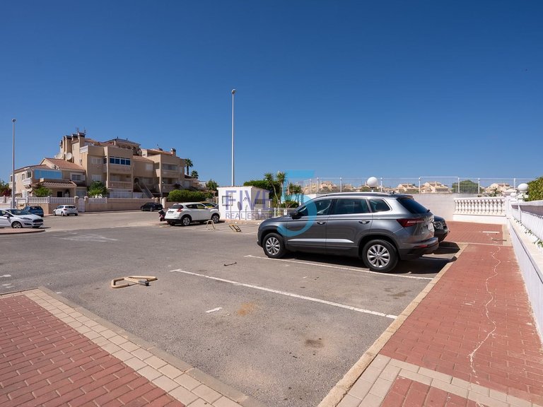 Villa for Sale in Alicante, Valencia 33