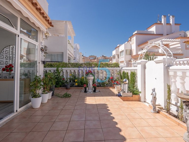 Villa for Sale in Alicante, Valencia 29