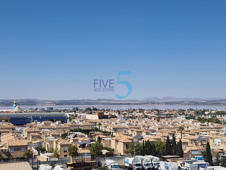 Apartment for Sale in Alicante, Valencia 3