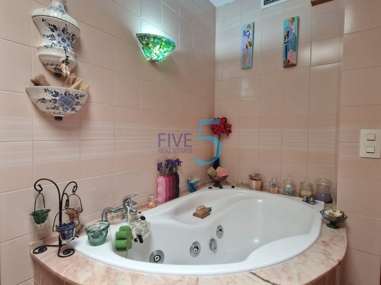Villa for Sale in Alicante, Valencia 20