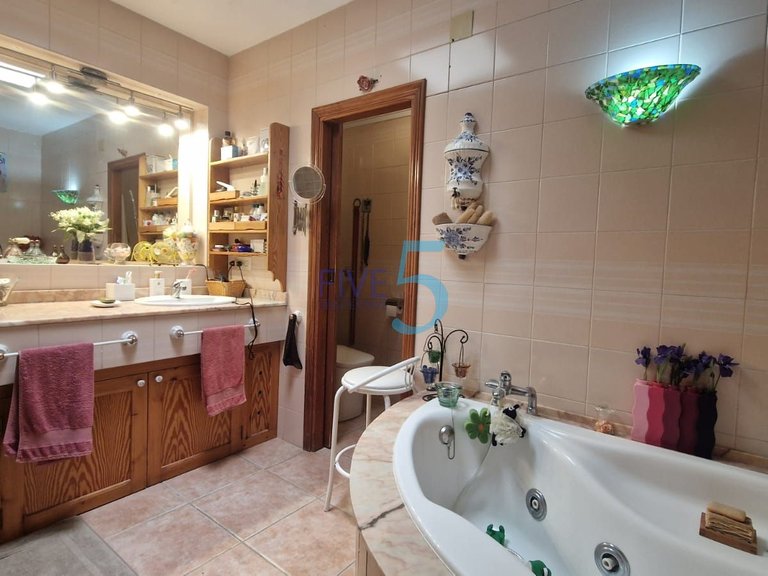 Villa for Sale in Alicante, Valencia 21