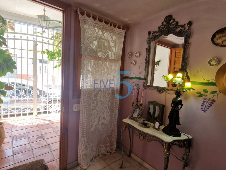 Villa for Sale in Alicante, Valencia 6