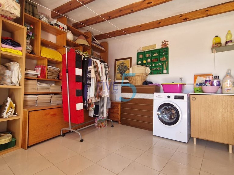 Villa for Sale in Alicante, Valencia 28