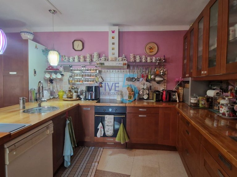 Villa for Sale in Alicante, Valencia 9