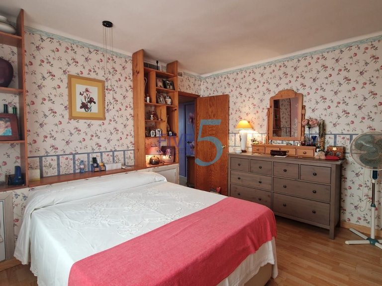 Villa for Sale in Alicante, Valencia 16