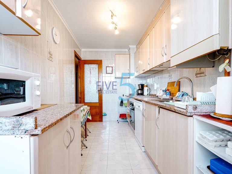 Apartment for Sale in Alicante, Valencia 9