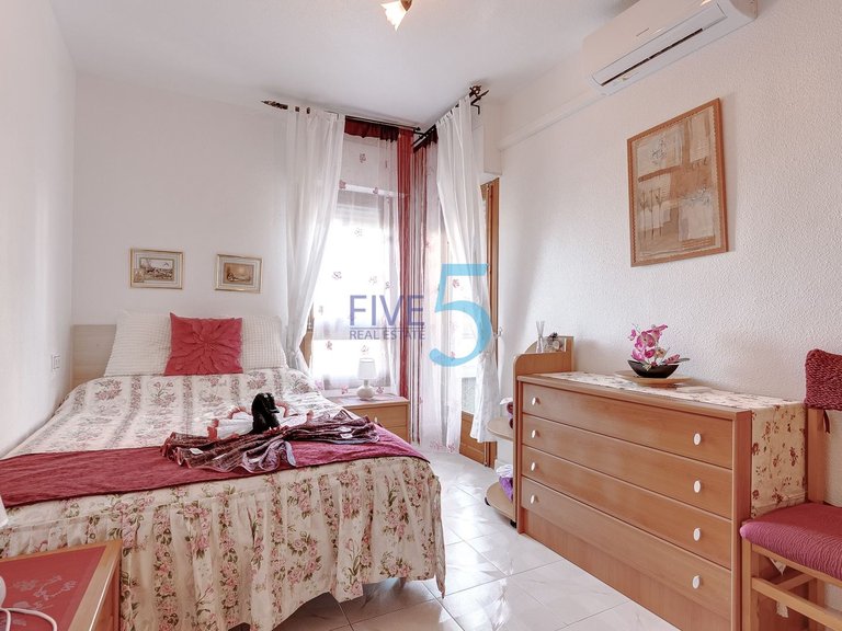 Apartment for Sale in Alicante, Valencia 10