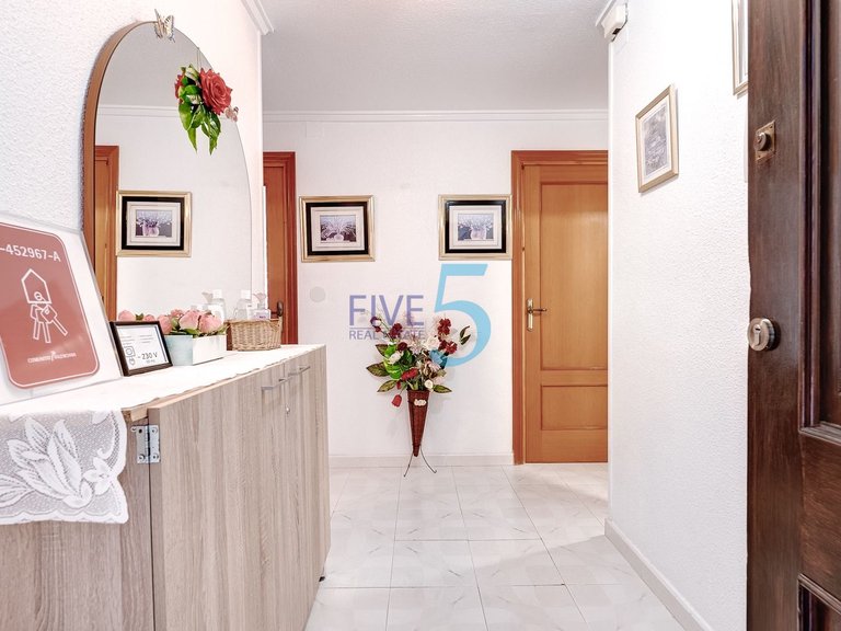 Apartment for Sale in Alicante, Valencia 22