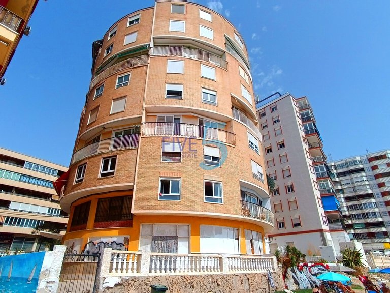 Apartment for Sale in Alicante, Valencia 2