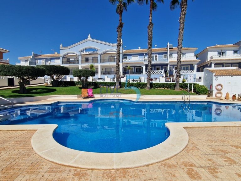 Villa for Sale in Alicante, Valencia 31