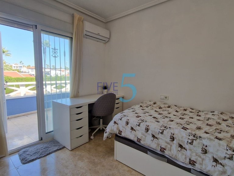Villa for Sale in Alicante, Valencia 24