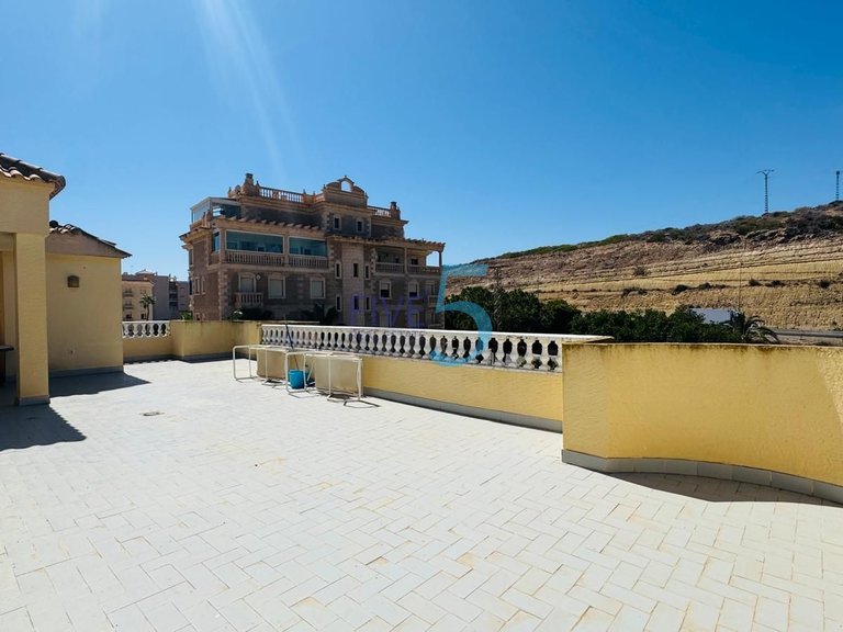 Apartment for Sale in Alicante, Valencia 17