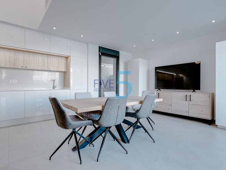 Villa for Sale in Alicante, Valencia 2