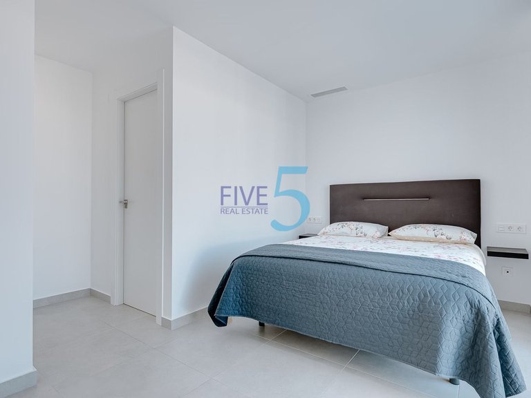 Villa for Sale in Alicante, Valencia 14