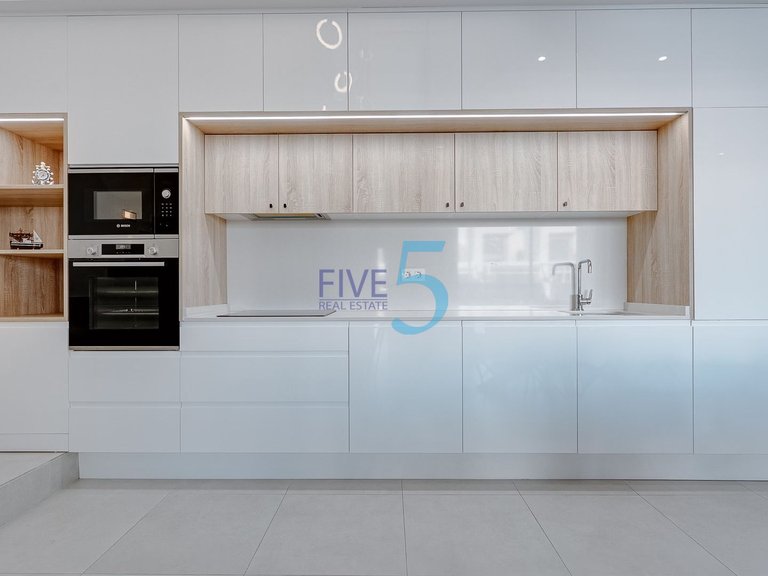 Villa for Sale in Alicante, Valencia 8