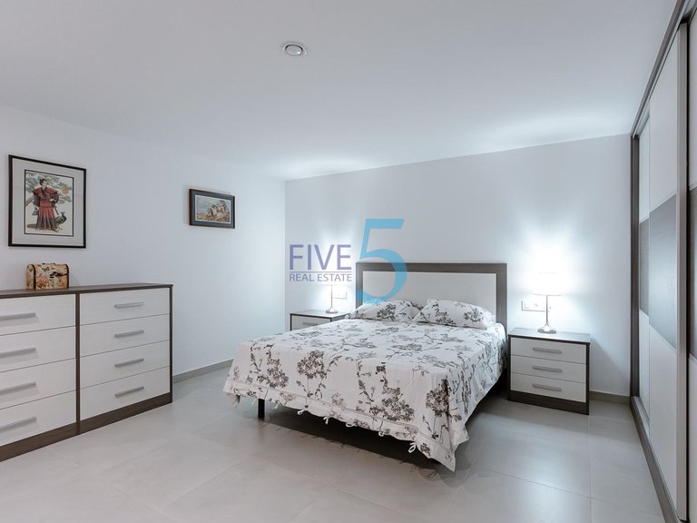 Villa for Sale in Alicante, Valencia 30