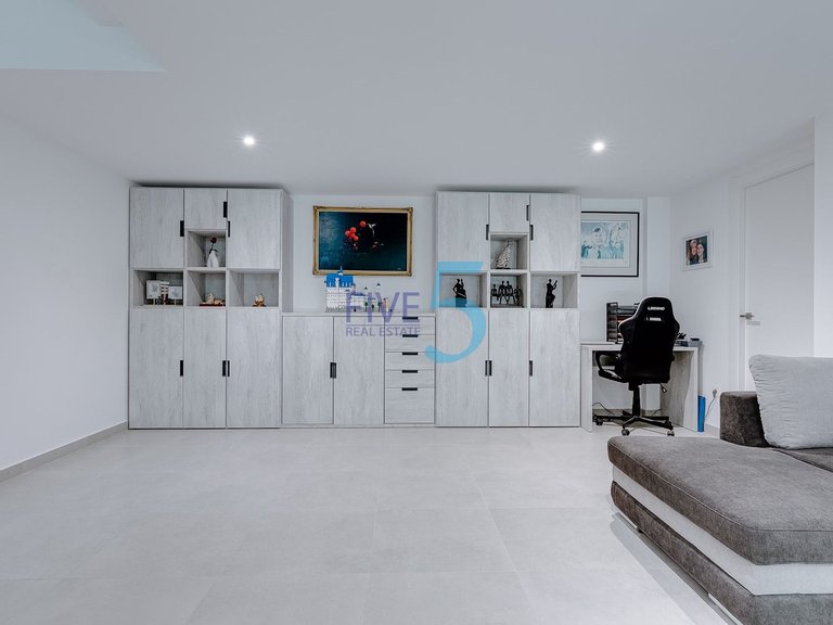 Villa for Sale in Alicante, Valencia 22