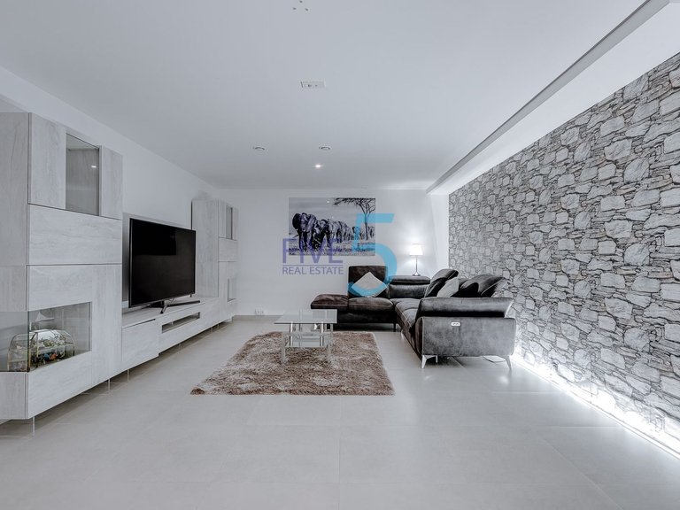 Villa for Sale in Alicante, Valencia 24