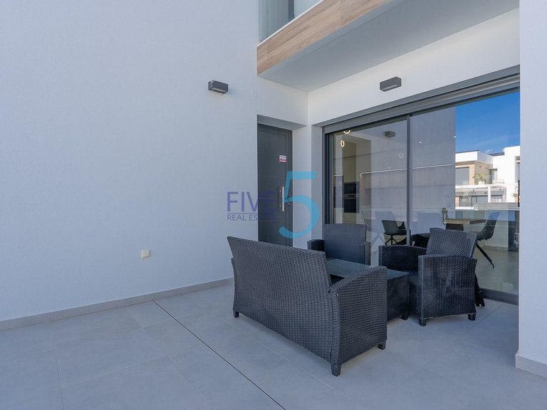 Villa for Sale in Alicante, Valencia 37