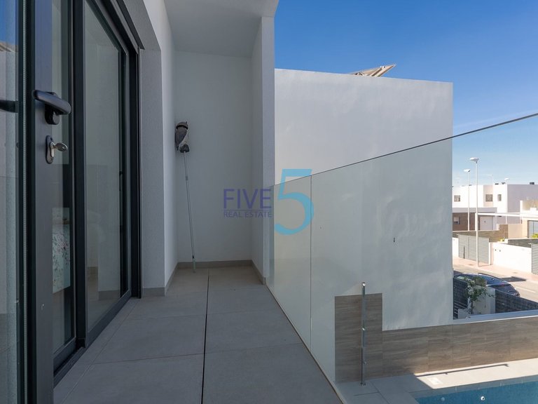Villa for Sale in Alicante, Valencia 34