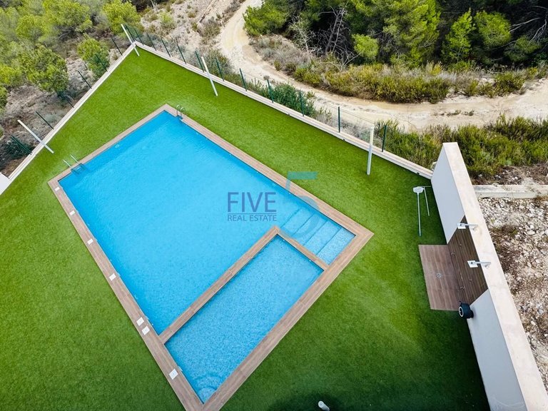 Apartment for Sale in Alicante, Valencia 2
