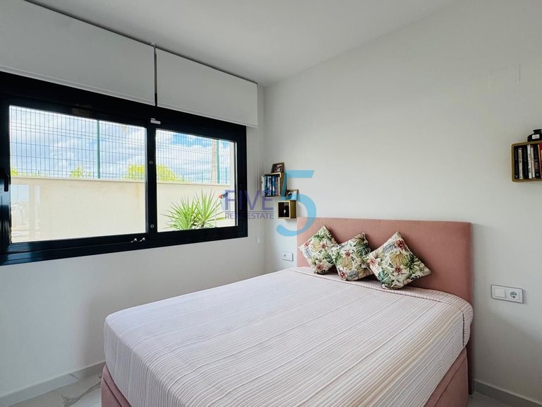Apartment for Sale in Alicante, Valencia 15