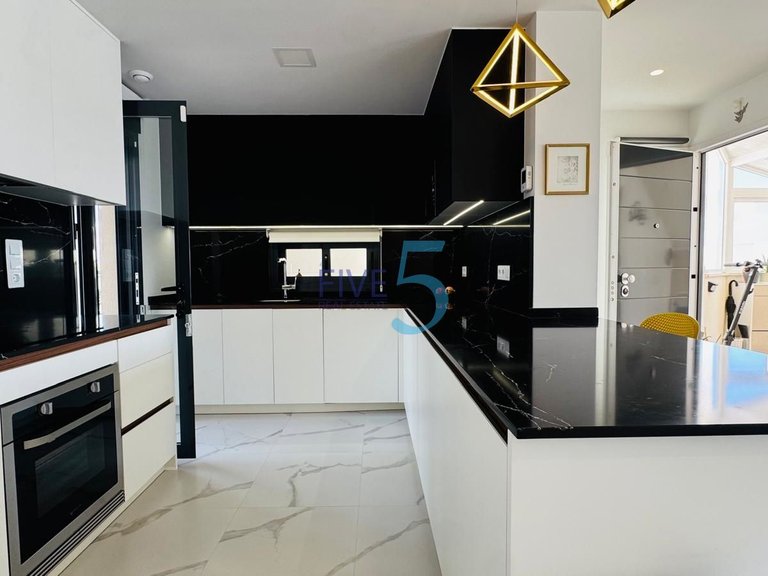 Apartment for Sale in Alicante, Valencia 5