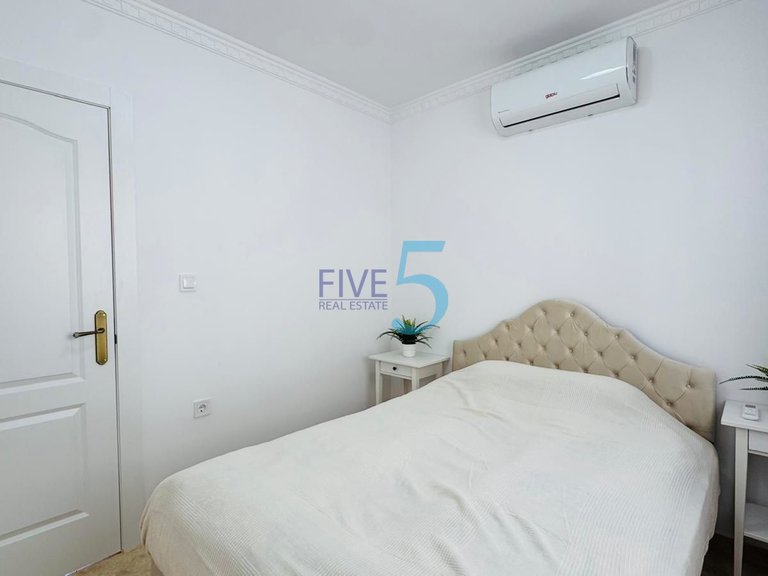 Villa for Sale in Alicante, Valencia 11