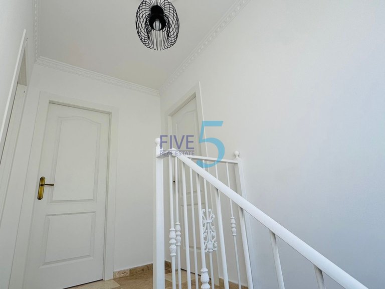 Villa for Sale in Alicante, Valencia 9
