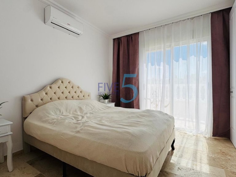Villa for Sale in Alicante, Valencia 17