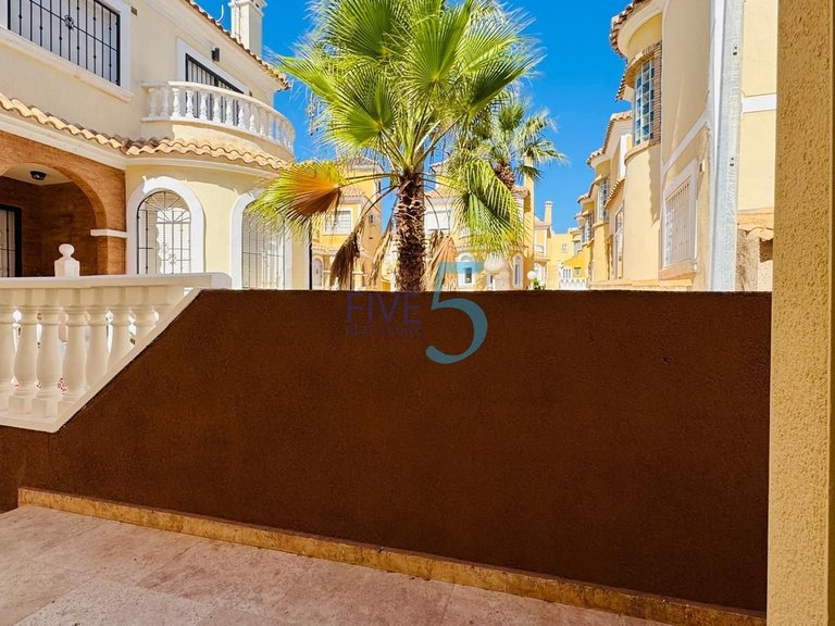 Villa for Sale in Alicante, Valencia 22