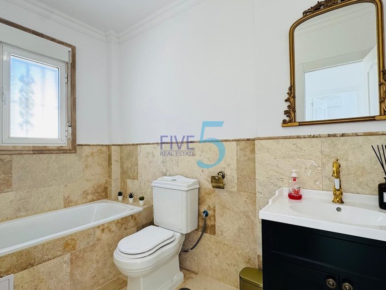 Villa for Sale in Alicante, Valencia 20