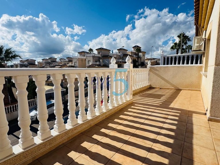 Villa for Sale in Alicante, Valencia 14