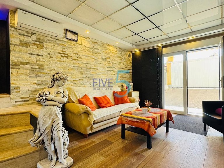 Villa for Sale in Alicante, Valencia 23