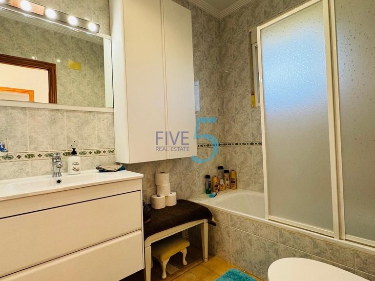Villa for Sale in Alicante, Valencia 11