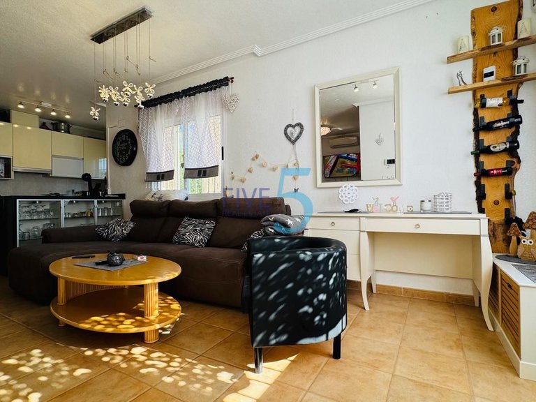 Villa for Sale in Alicante, Valencia 6