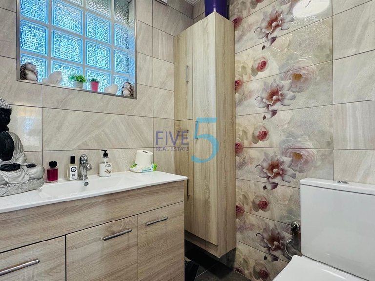 Villa for Sale in Alicante, Valencia 8