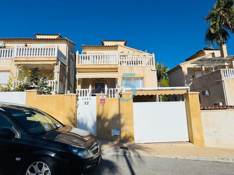 Villa for Sale in Alicante, Valencia 1