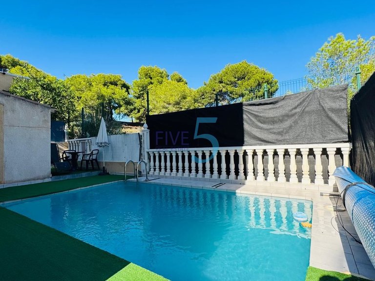 Villa for Sale in Alicante, Valencia 2