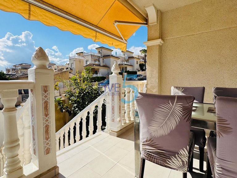 Villa for Sale in Alicante, Valencia 28