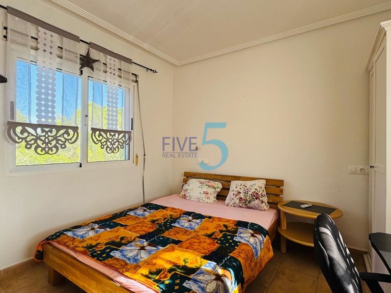 Villa for Sale in Alicante, Valencia 9