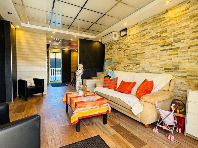 Villa for Sale in Alicante, Valencia 24