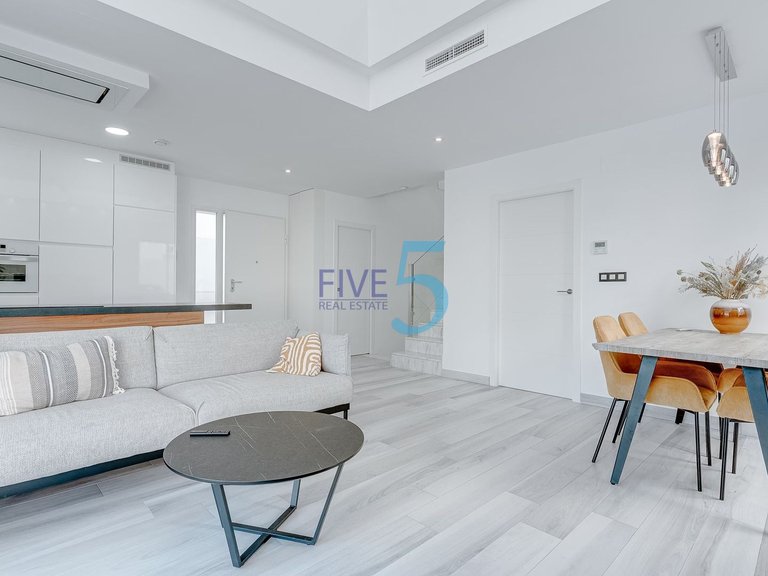 Villa for Sale in Alicante, Valencia 9